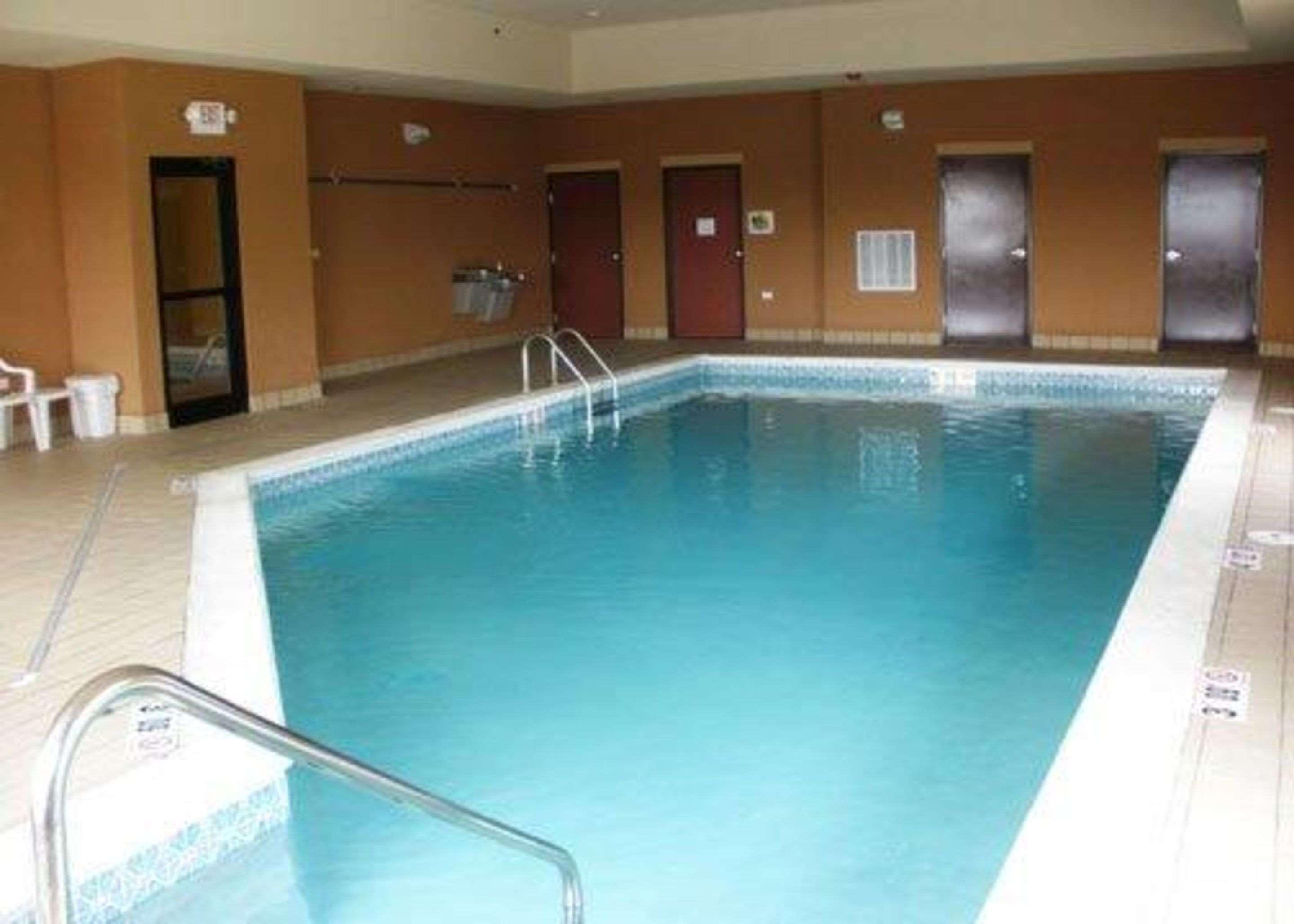 Comfort Inn & Suites Carbondale University Area Exteriér fotografie